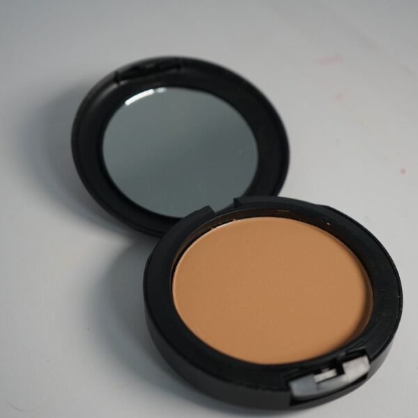 بودرة من ماك باودر بلس